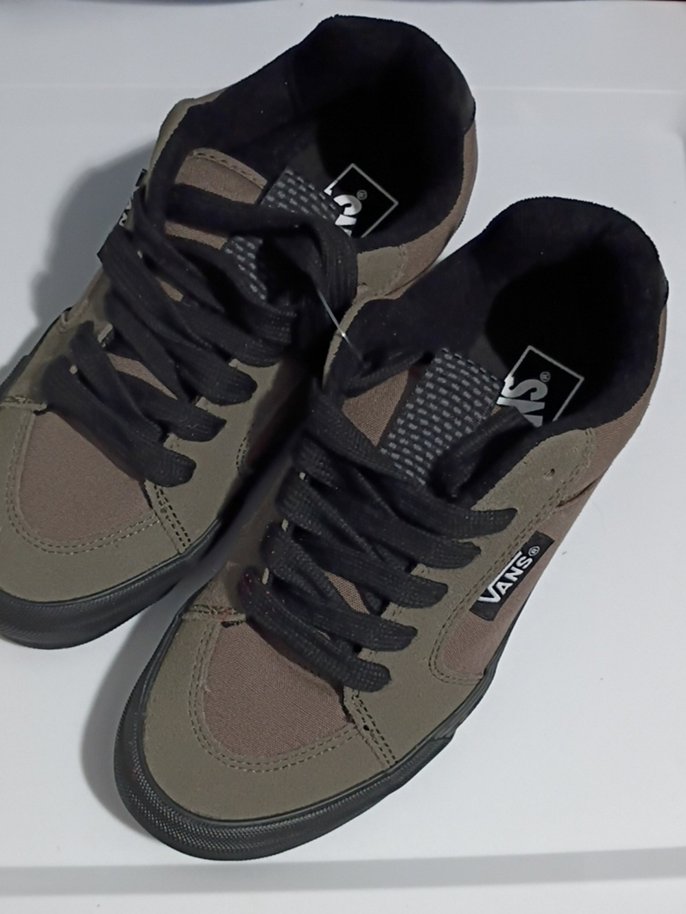 VANS LOW-TOP SNEAKERS in Olive Taupe Black Lace Up Skateboard Shoes SIZE 6.5M-8W